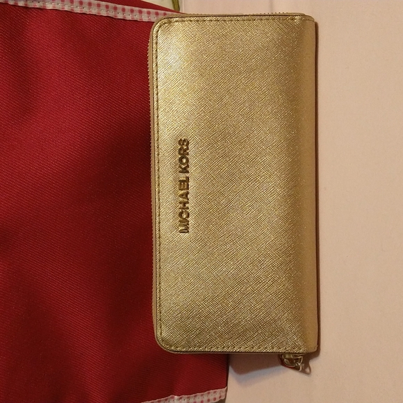 M.K Golden metallic Leather Wallet - Picture 2 of 12